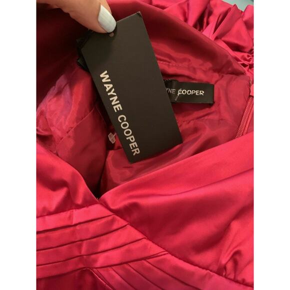 Wayne Cooper Fuchsia Appliqué Deep V neck Cocktail Dress Size 4 - Picture 4 of 10